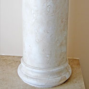 Marmorierung Badezimmer, Säule in Travertin Marmorsäule in Travertin