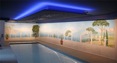 Wandgestaltung Schwimmbad, Motiv: Terrasse mit Meerblick und Halbinsel mit Pinien