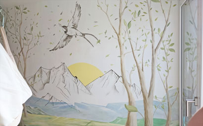 Wandbild Schwalbe mit Bäumen