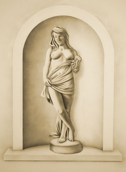 Gemalte Wandnische mit nackter Frauenfigur, die Weintrauben in der Hand hält